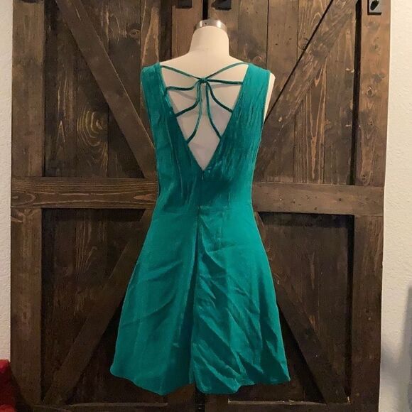 XXI Emerald dress sz- med - Picture 3 of 7